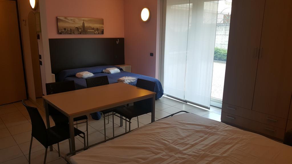 Residenza Villa Regina Монца Экстерьер фото